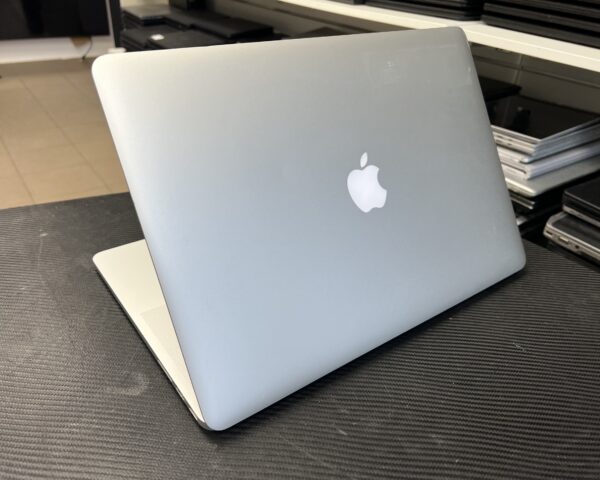 Apple Macbook A1398