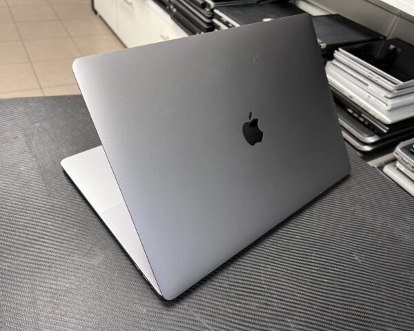apple macbook a1707 emc 3072